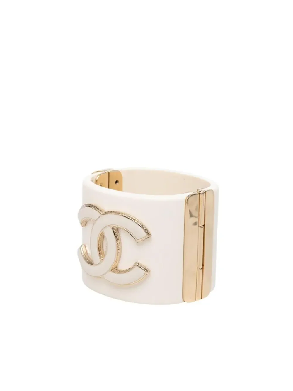CHANEL elevate your